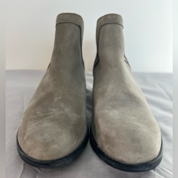 Sorel Lolla Cut-Out Ankle Bootie - Picture 5 of 14